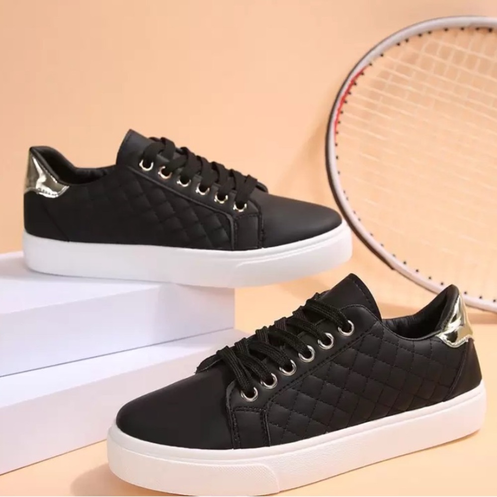 Women's Sneakers - BLACK SIZE 7.5